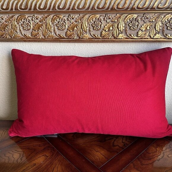 Santa's‎ Workshop Decorative Pillow Christmas Motif Feather Fill 14" x 24" NWT - Picture 3 of 12